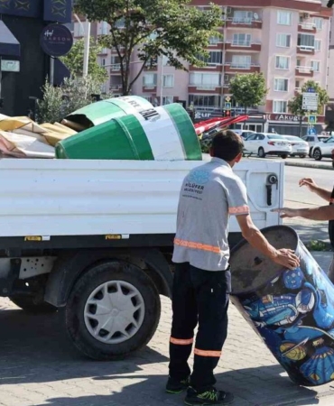 Nilufer-Belediyesi-20-mahallede-kaldirimlari-temizledi-featured