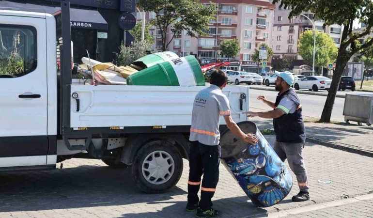 Nilufer-Belediyesi-20-mahallede-kaldirimlari-temizledi-featured