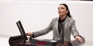 Nurhayat-Altaca-Kayisoglu-cerceve-yasa-imzasini-savundu-featured