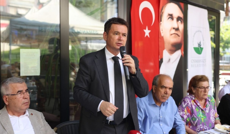 Osmangazi-Baskani-Erkan-Aydin-Muradiye-Parki8217nda-gorustu-featured