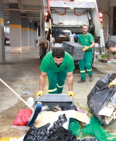Osmangazi-Belediyesi-ayda-600-ton-pazar-atigi-topluyor-featured
