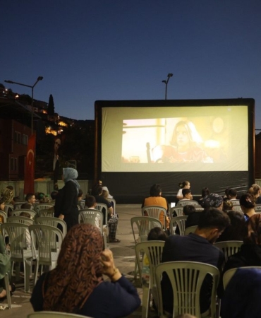 Osmangazi8217de-Mollafenari-Mahallesi8217nde-acik-hava-sinemasi-featured