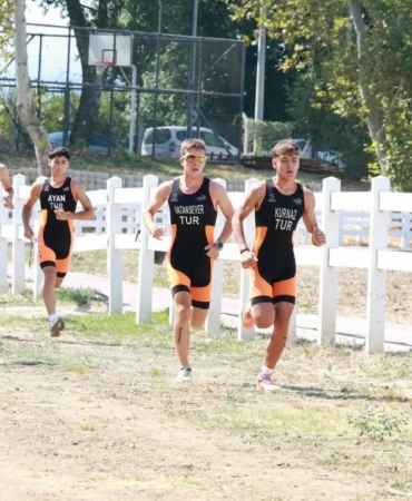 Osmangazi8217de-duatlon-yarisinda-gencler-ter-doktu-featured