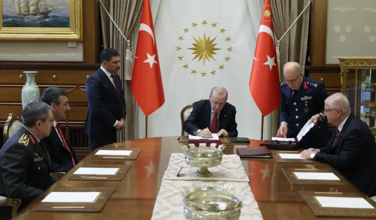 Ozlem-Karapinar-Hava-Kuvvetlerinin-ilk-kadin-pasasi-oldu-featured