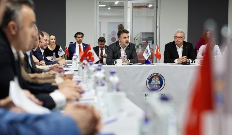 Sahin-Biba-Mudanya8217da-muhtarlarla-bir-araya-geldi-featured