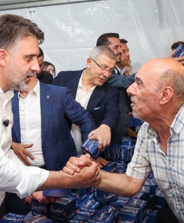 Sahin-Biba-Ulu-Camiinde-Bursalilarla-Mevlid-Kandilini-Kutladi-featured
