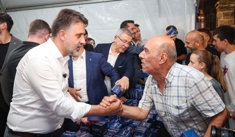 Sahin-Biba-Ulu-Camiinde-Bursalilarla-Mevlid-Kandilini-Kutladi-featured