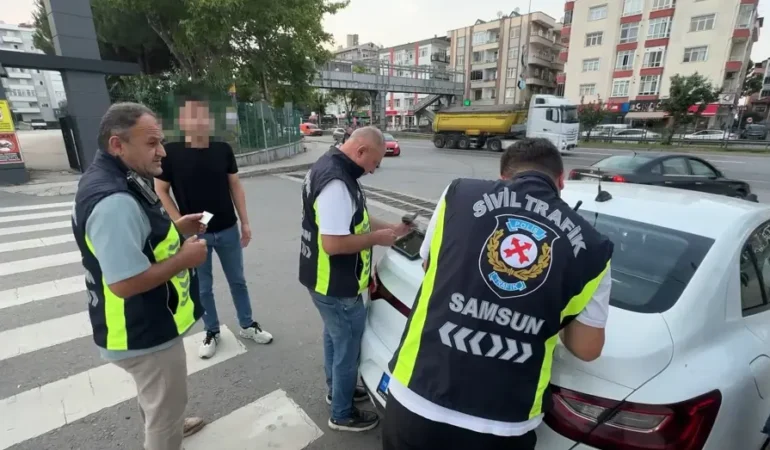 Samsun8217da-korsan-taksi-denetimi-3-surucuye-300-bin-TL-ceza-featured