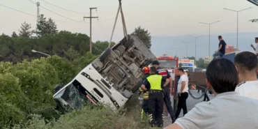 Samsunda-Ozel-Otobus-Devrildi-21-Yarali-featured