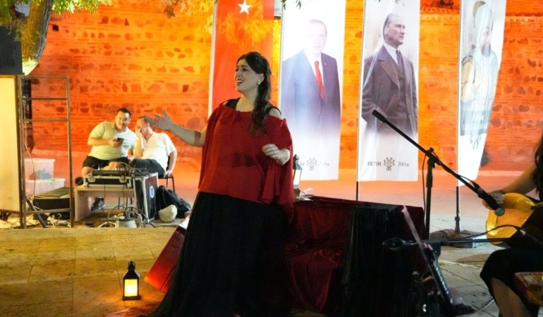 Seher-Kander-8216Bursa-Muzikle-Anlati8217-ile-Bursa8217yi-anlatti-featured