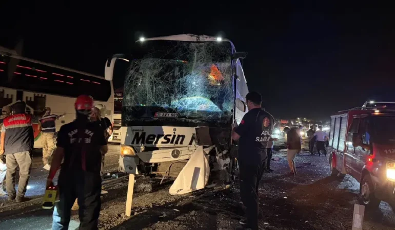 Siverek8217te-iki-yolcu-otobusu-carpisti-13-yarali-featured