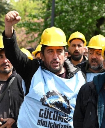 Tum-Emeklilerin-Sendikasi-Bursa-madencilere-destek-icin-toplandi-featured