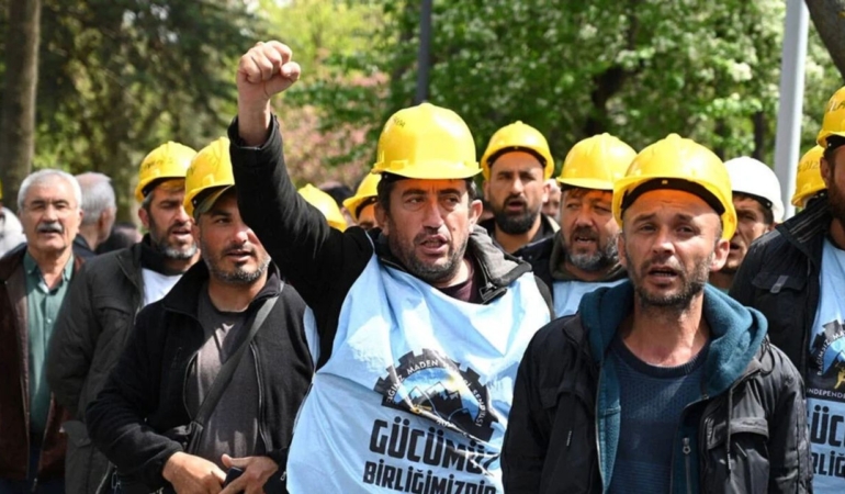 Tum-Emeklilerin-Sendikasi-Bursa-madencilere-destek-icin-toplandi-featured