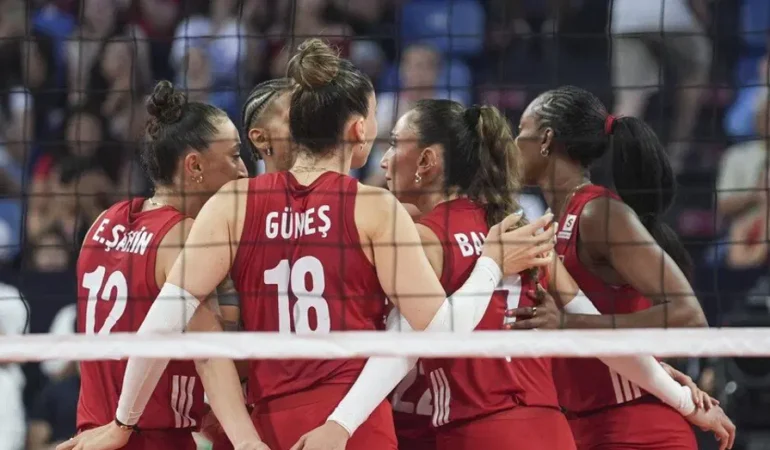 Turkiye-Polonya-voleybol-maci-bu-aksam-19.00da-Spor-Yildizda-featured