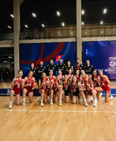 U17-Kadin-Milli-Voleybol-Takimi-Dunya-Sampiyonasinda-Gumus-Madalya-Aldi-featured