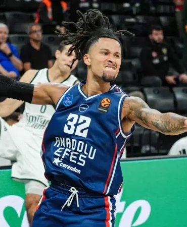 Anadolu-Efes-Real-Madridi-Fenerbahce-Bayerni-yendi-featured