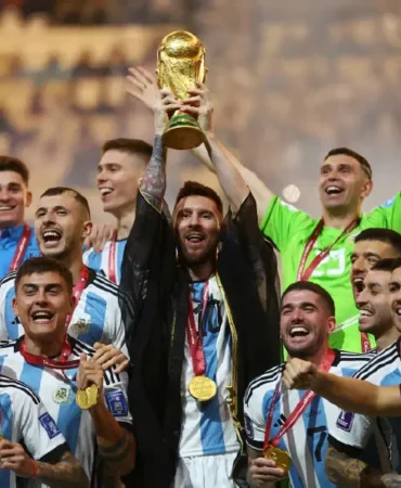 Arjantinli-futbolculardan-Scaloni-icin-devam-cagrisi-featured