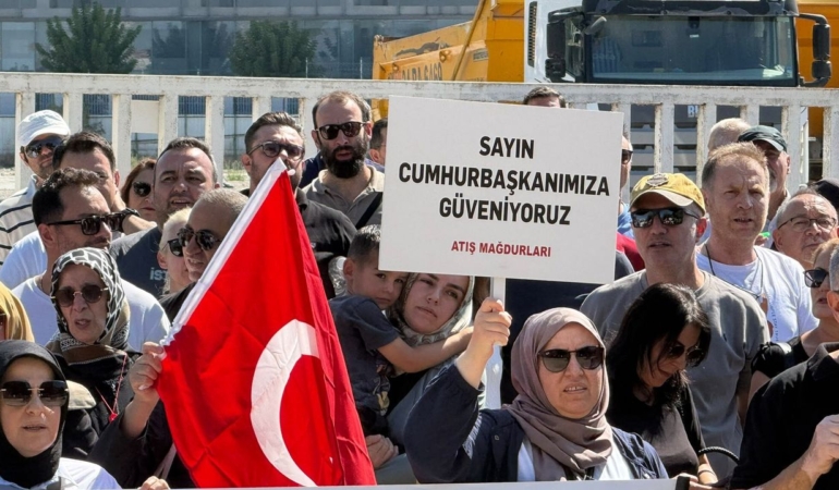 Atis-Yapi-magdurlari-Carrefour-arazisinde-aciklama-yapti-featured
