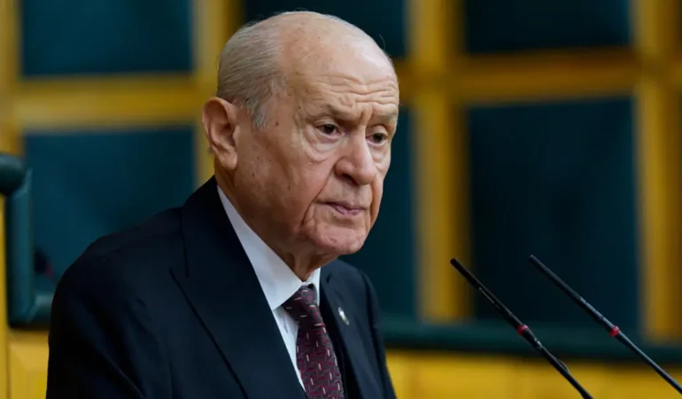 Bahceli-Imralida-villa-degil-250-metrekare-konut-var-featured