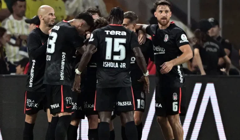 Besiktas-Kadikoy8217de-Fenerbahce8217yi-2-1-yendi-featured