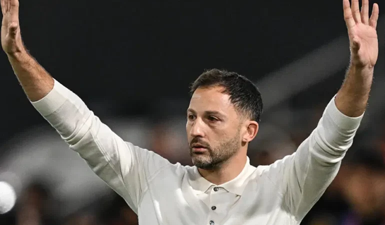 Bologna-Domenico-Tedesco-ile-4-macta-yollarini-ayirdi-featured
