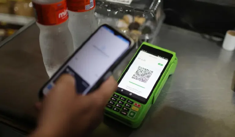 Brezilyada-telefon-gasplari-secim-gundemini-belirliyor-featured