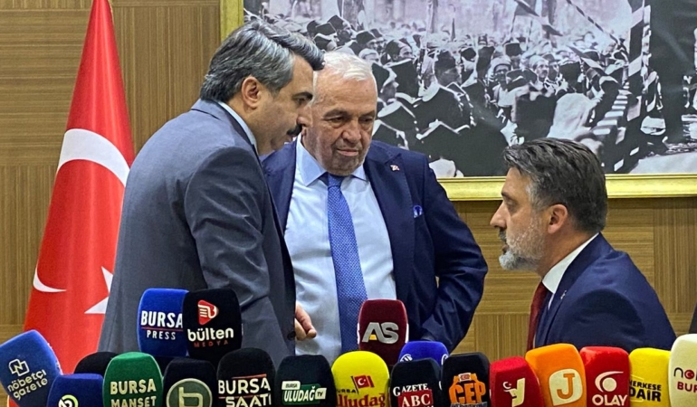 Bursa-Buyuksehir-Meclisinde-Yeni-Parti-komisyon-gerilimi-featured