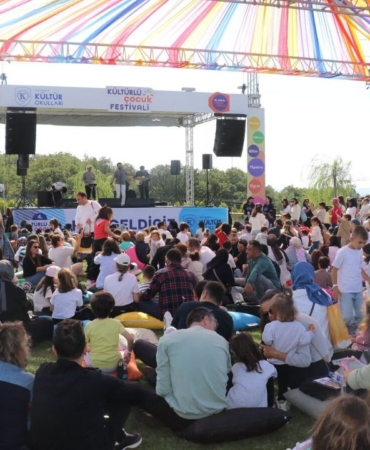 Bursa-Kultur-Okullari-festivalinde-cocuklar-doyasiya-eglendi-featured