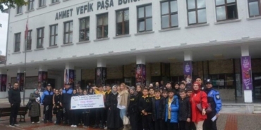 Bursada-250-ogrenci-tiyatro-etkinliginde-bulustu-featured