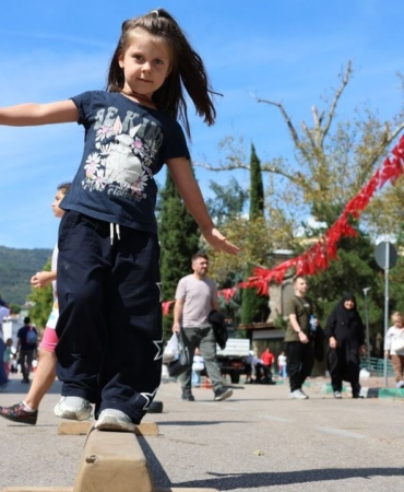 Bursada-Ataturk-Caddesi-bir-gunlugune-yayalara-kaldi-featured