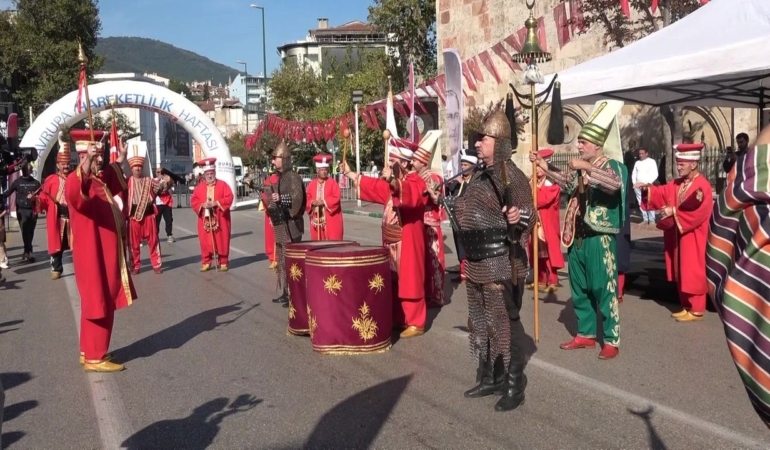 Bursada-Heykel-guzergahi-hareketlilik-etkinliklerine-acildi-featured