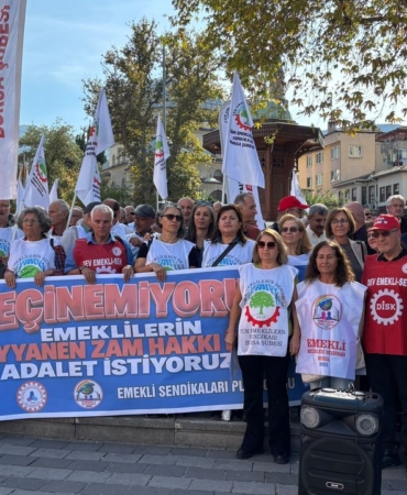 Bursada-emekliler-seyyanen-zam-talebiyle-meydanlara-cikti-featured