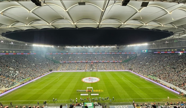 Bursaspor-Esenler-Erokspor-ile-2-2-berabere-kaldi-featured