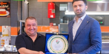 Bursaspor-Kofteci-Yusufa-kampanya-destegi-icin-tesekkur-etti-featured