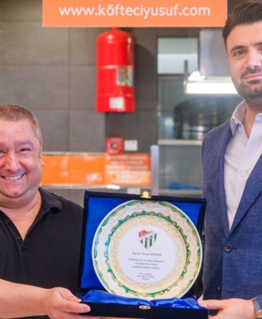 Bursaspor-Kofteci-Yusufa-kampanya-destegi-icin-tesekkur-etti-featured