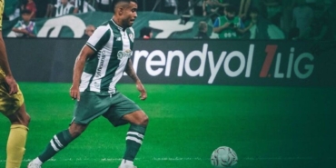 Bursaspor-ile-Esenler-Erokspor-2-2-berabere-kaldi-featured
