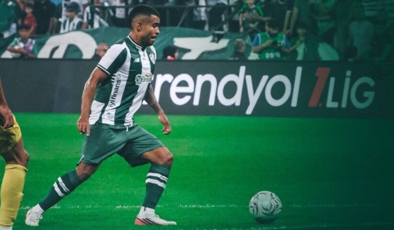 Bursaspor-ile-Esenler-Erokspor-2-2-berabere-kaldi-featured