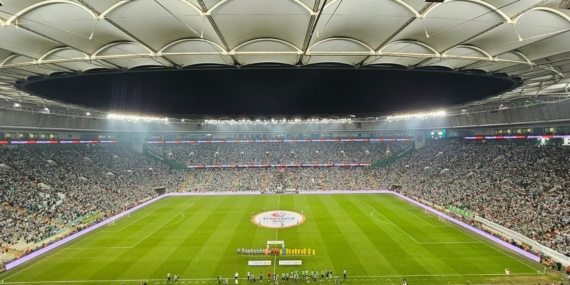 Bursaspor-tribunlerinde-40-bin-480-taraftar-destek-verdi-featured