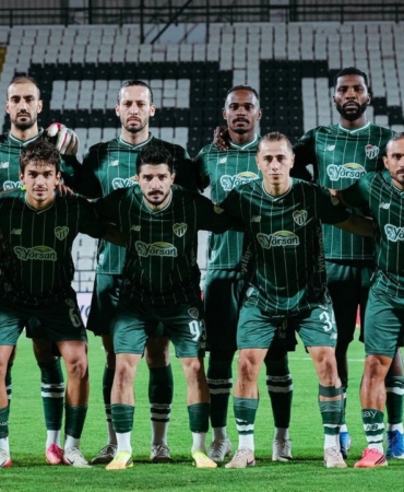 Bursaspor-ve-Esenler-Eroksporun-ilk-11i-aciklandi-featured