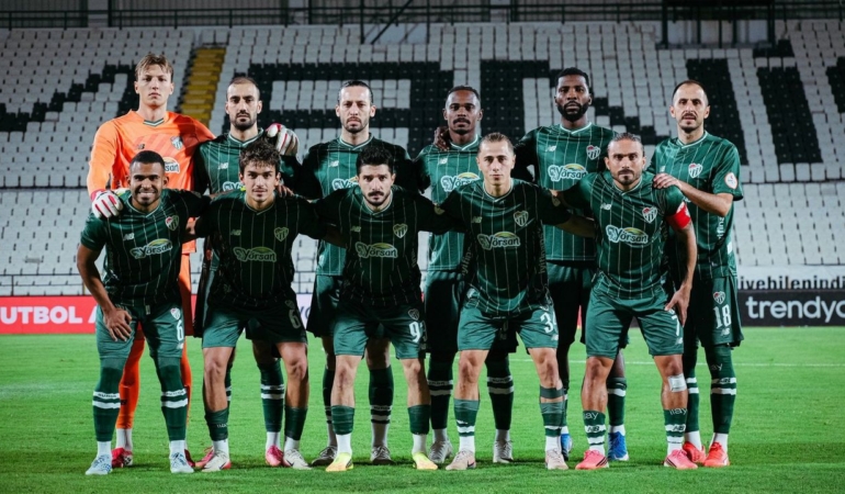 Bursaspor-ve-Esenler-Eroksporun-ilk-11i-aciklandi-featured