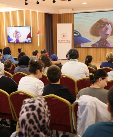 Buyuksehir-ozel-gereksinimli-bireyleri-kampta-bulusturdu-featured