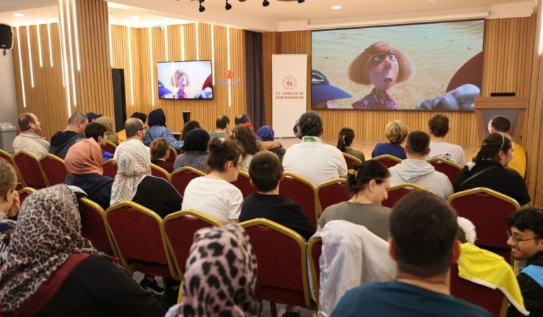 Buyuksehir-ozel-gereksinimli-bireyleri-kampta-bulusturdu-featured