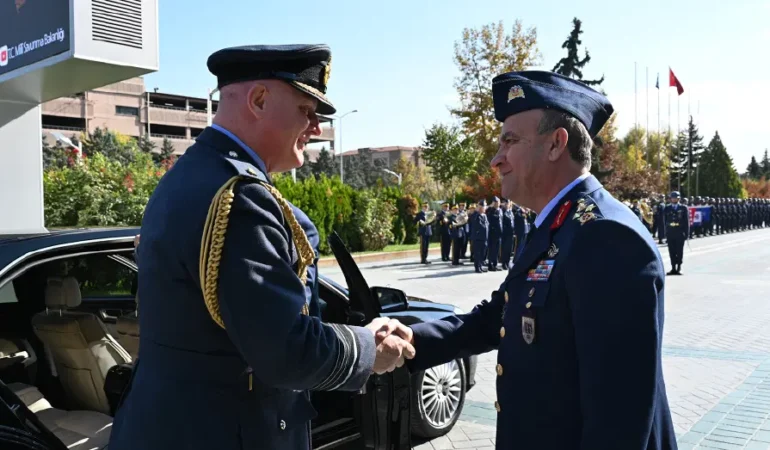 Dalkiran-ve-Smyth-Konyada-F-4lerle-ucus-yapti-featured