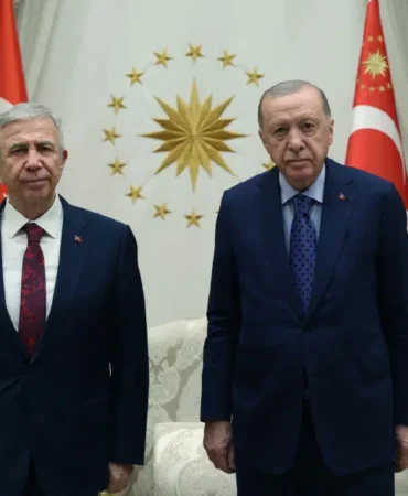 Erdogan-Mansur-Yavas8217i-Kulliye8217de-kabul-etti-featured