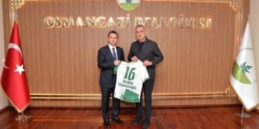 Erkan-Aydin-Haciosmanogluna-16-numarali-forma-verdi-featured