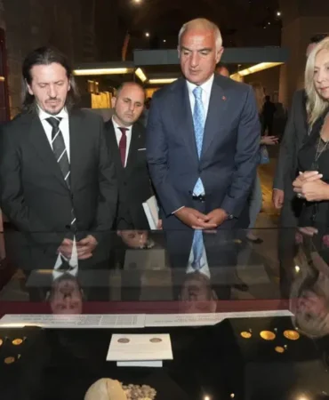 Ersoy-ve-Suleymani-Ankarada-kultur-is-birligini-gorustu-featured