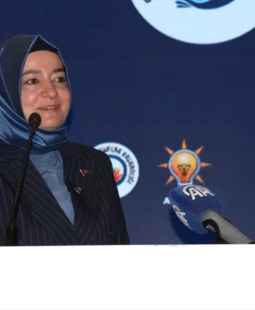 Fatma-Betul-Sayan-Kaya-gorevlerinden-ayrilma-talebinde-bulundu-featured