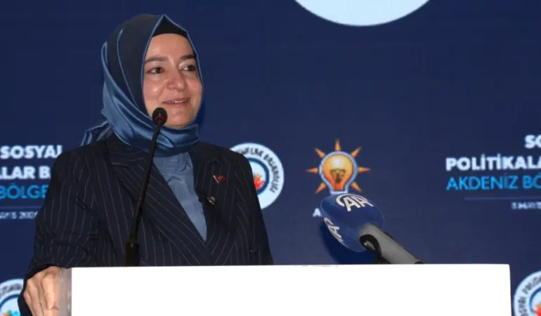 Fatma-Betul-Sayan-Kaya-gorevlerinden-ayrilma-talebinde-bulundu-featured