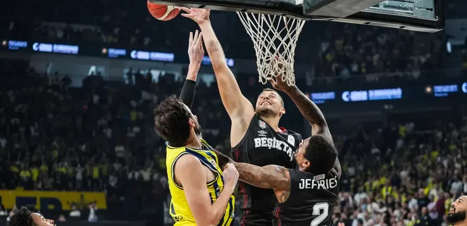 Fenerbahce-Cumhurbaskanligi-Kupasinda-Besiktasi-yendi-featured