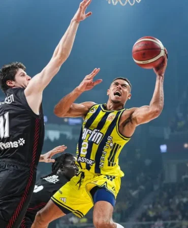 Fenerbahce-Tarfin-Virtus-Bologna-karsisinda-sahaya-cikiyor-featured